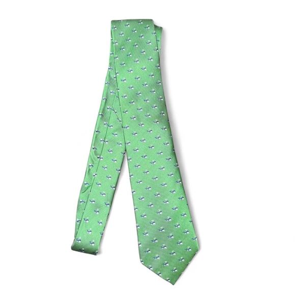 Chaps Men's Green Tie with Tiny Blue Whales - Picture 1 of 5